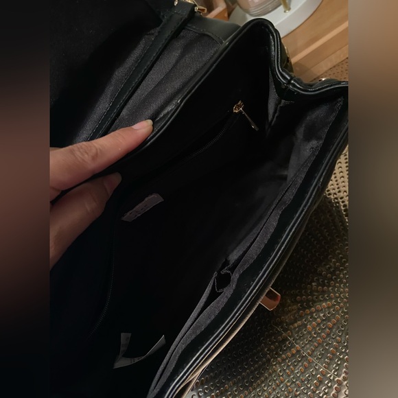 Black Faux Leather Purse - Picture 5 of 7